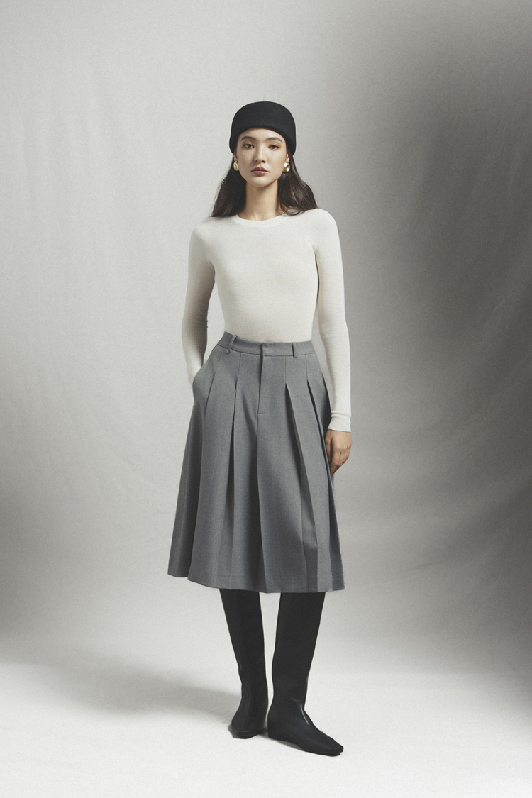 LORA SWEATER | CREAM – WEPHOBIA